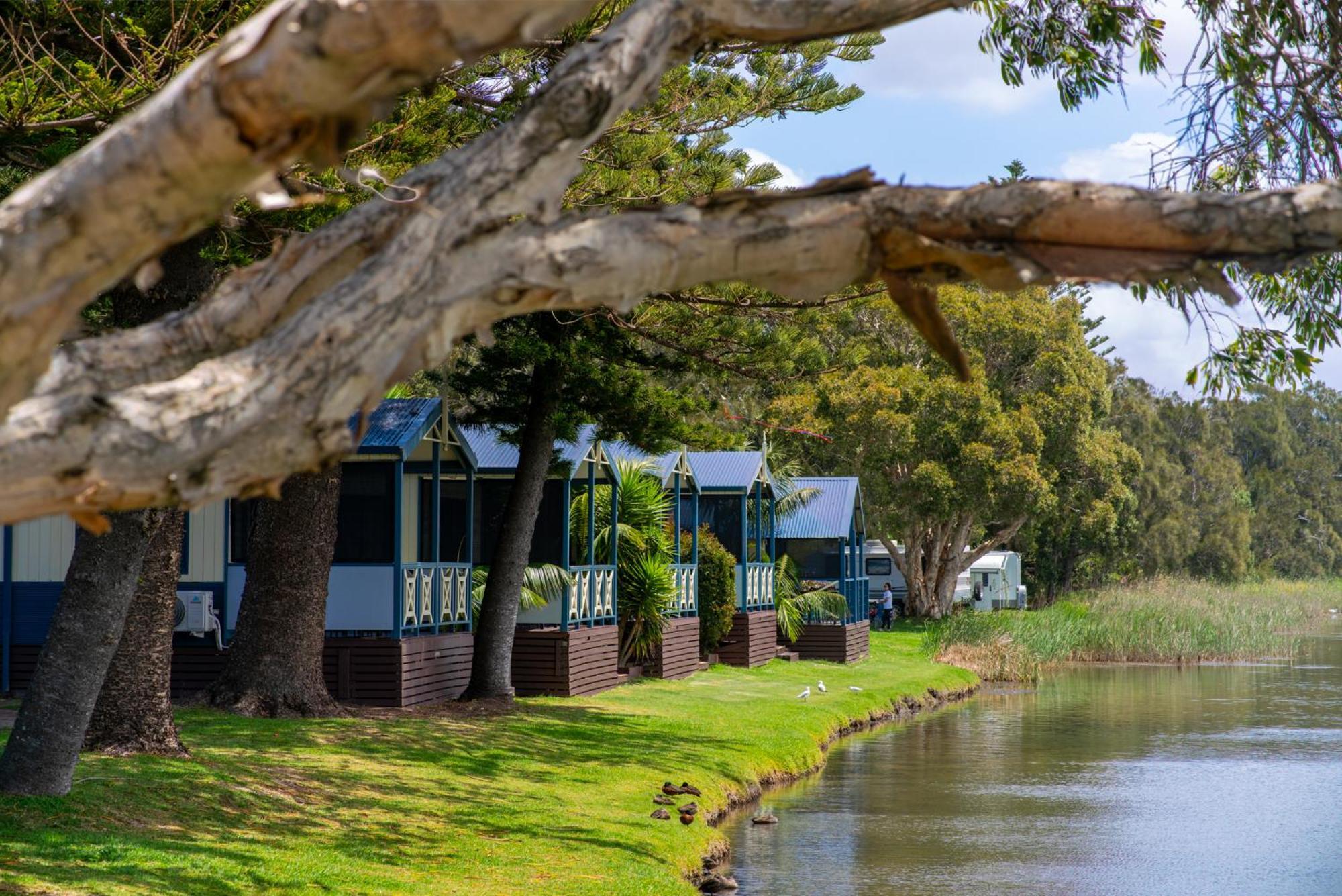 Two Shores Holiday Village Entrance Luaran gambar