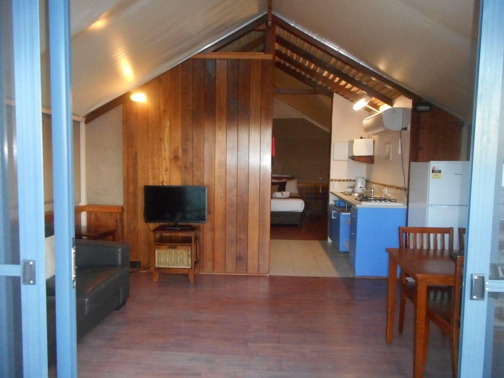 Two Shores Holiday Village Entrance Luaran gambar